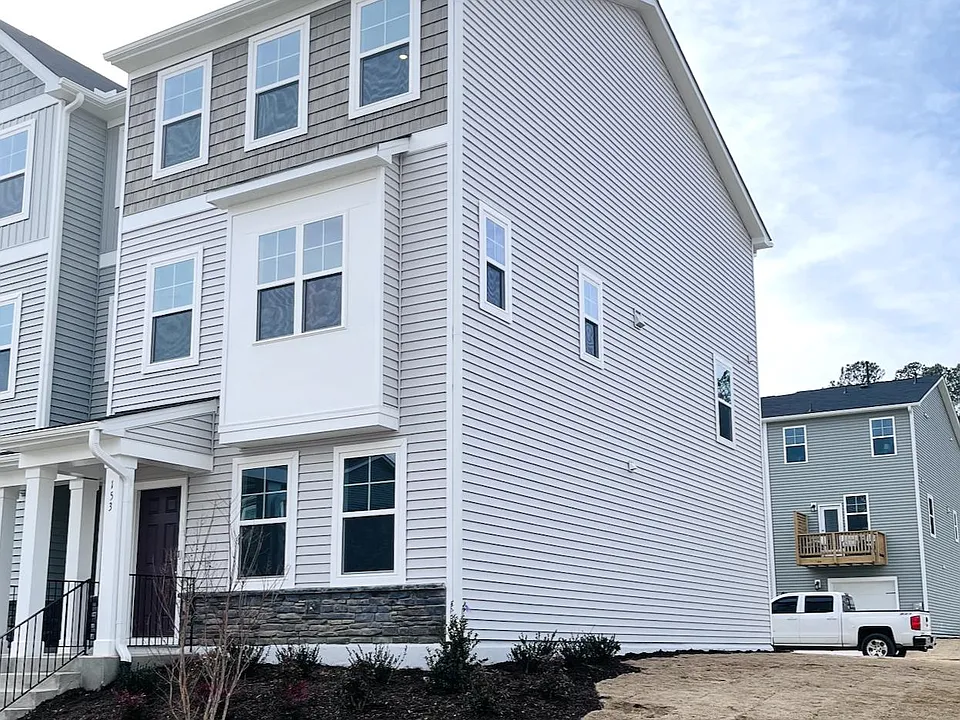 153 Summer Violet Ln