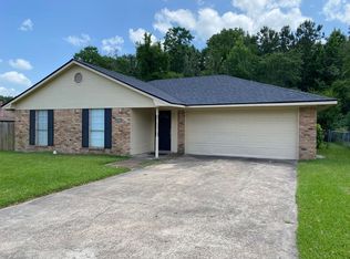4803 Honeysuckle Ln, Shreveport, LA 71118