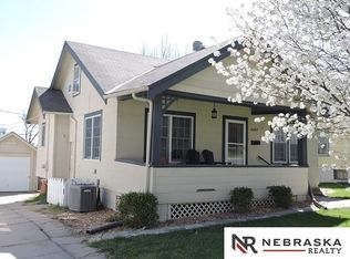 4607 Woolworth Ave, Omaha, NE 68106