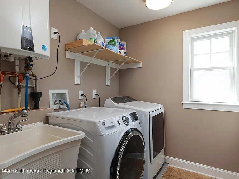 155 Osborne Ave — Photo 22