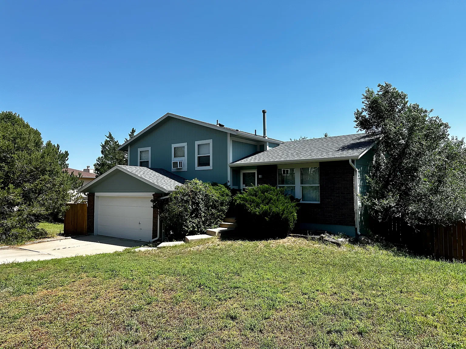 3 bed, 1647 sqft, $1,000 — Photo 1