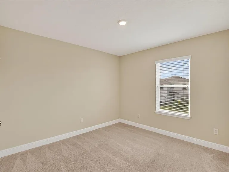 2546 Warren Acres Blvd — Photo 52