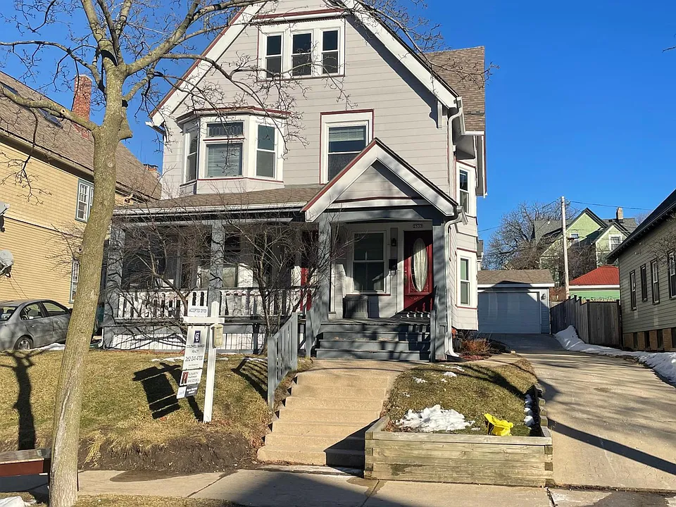 2532 N Murray Ave