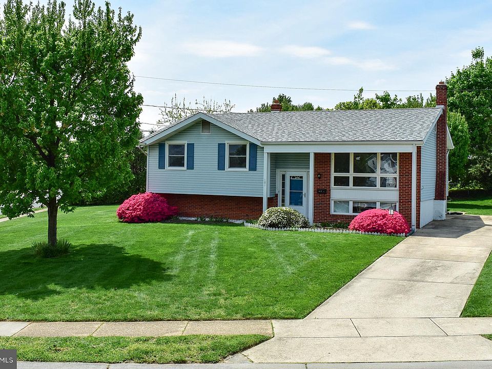 1st image of 101 Meadowood Dr