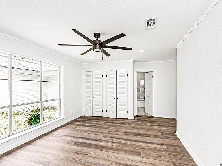535 Thornwood Dr — Photo 22