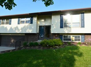5658 Chalet Hill Dr, Saint Louis, MO 63129