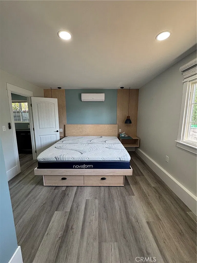 4 bed, 1404 sqft, $4,000 — Photo 2