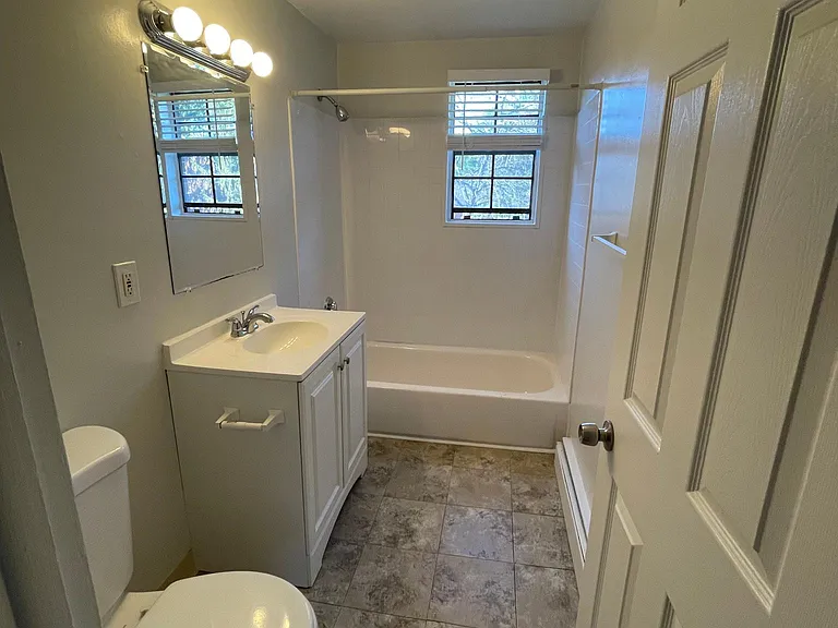 100 Sycamore Ln #A — Photo 6
