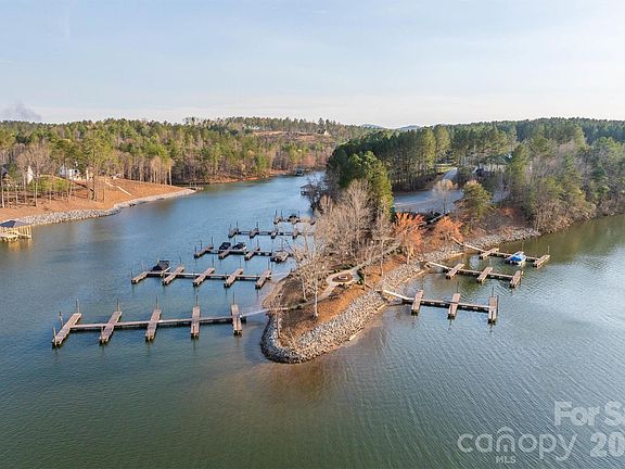 5th image of 1036 W Paradise Harbor Dr