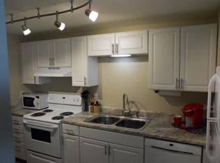 1513 Steensland Dr APT 5, Madison, WI 53704