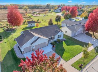 26 Hunters Ct, Fond Du Lac, WI 54937