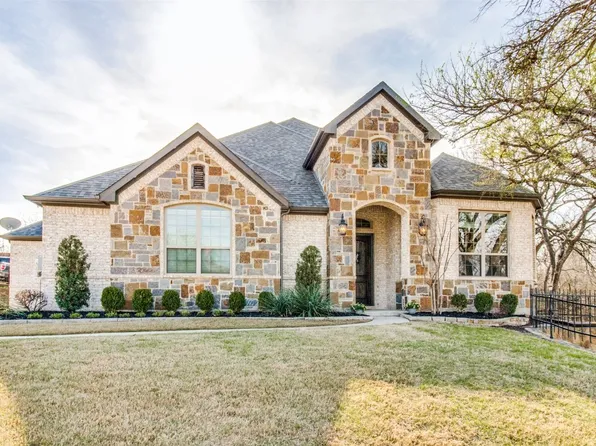 451 Caprock Dr, Sunnyvale, TX 75182