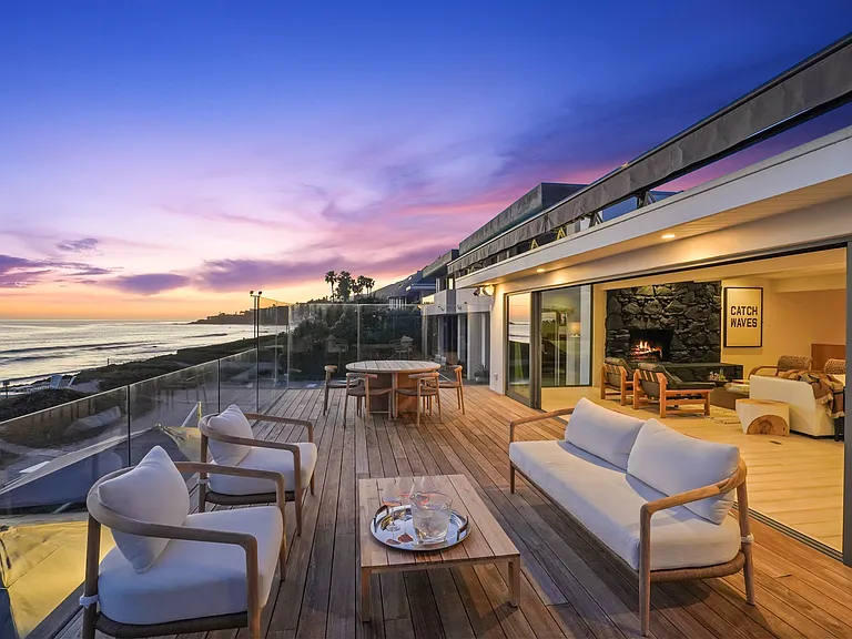 Seaside luxury, where every sunset feels like a masterpiece.