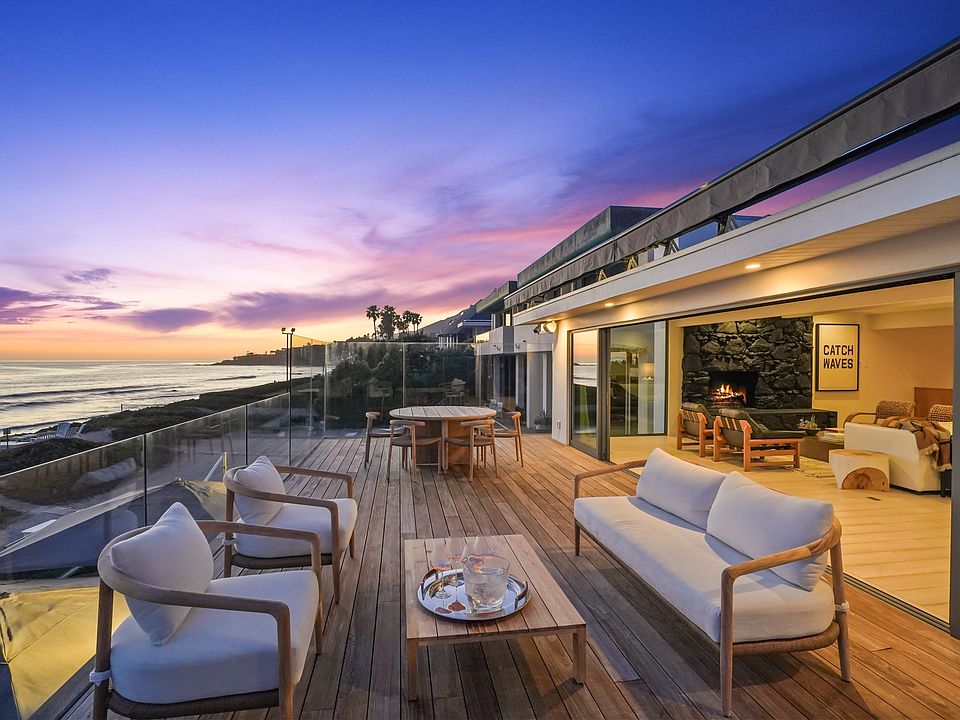 Seaside luxury, where every sunset feels like a masterpiece.
