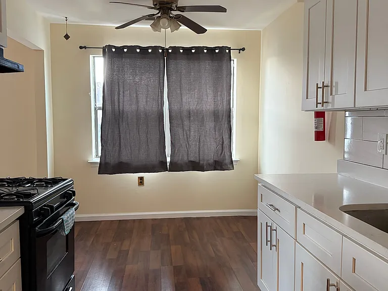 141 Beverly Hills Ter #H — Photo 5