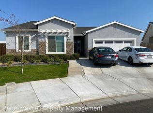 6504 Chestnut Wood Dr, Bakersfield, CA 93313