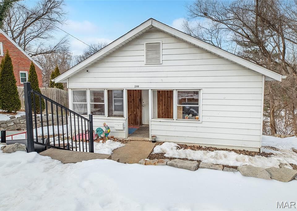 1st image of 2300 Agnes St