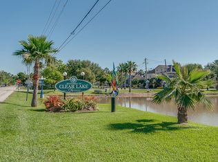 311 Queen Rd, Clear Lake Shores, TX 77565