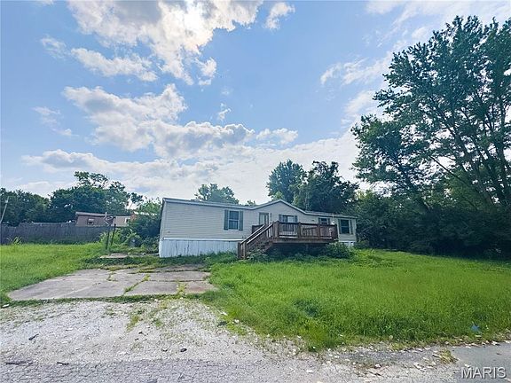 2nd image of 5592 Briarwood Dr