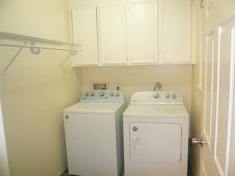 2826 Green Fields Dr — Photo 6