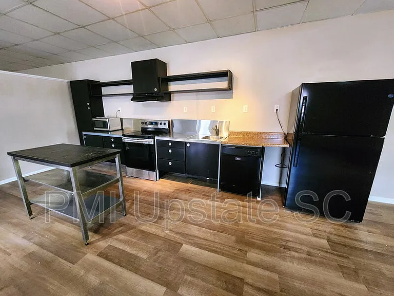 101 Silver St #101 — Photo 2