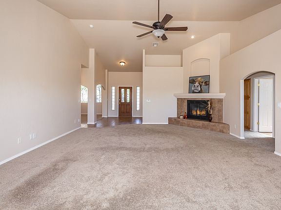 4th image of 1219 Dandelion Pl