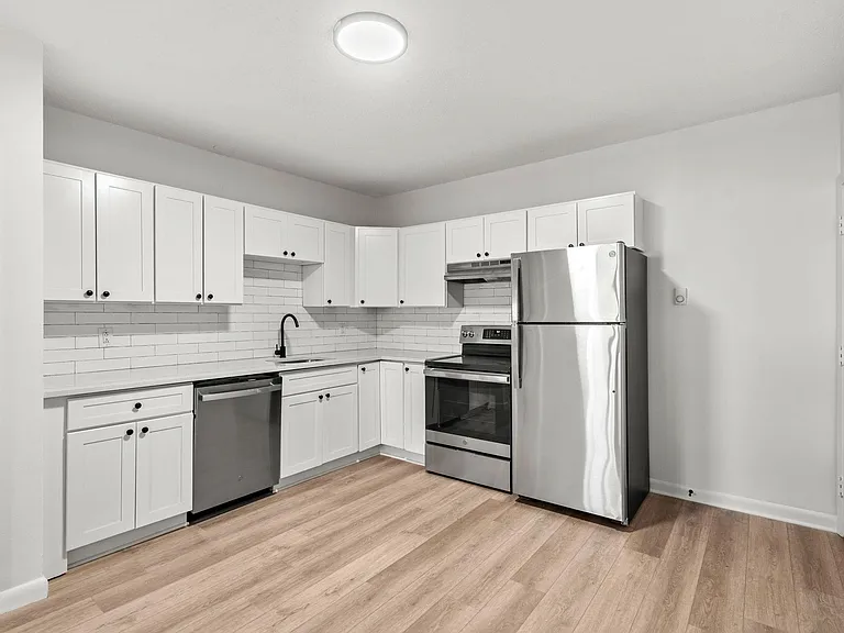 14 Pierce St #8 — Photo 2