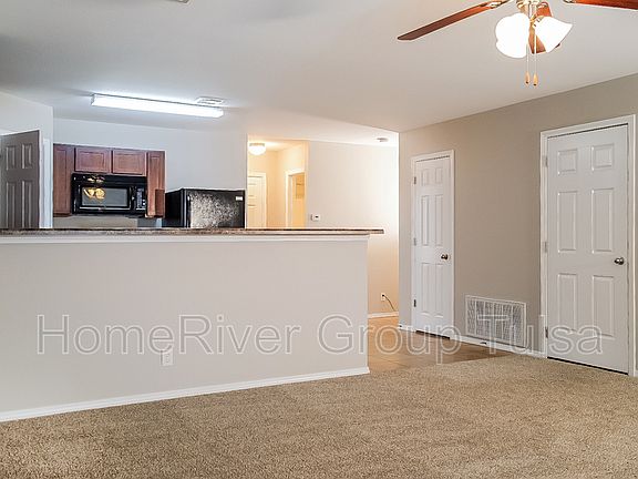 3rd image of 3517 E Fairmont St