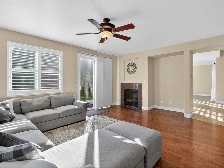 9362 Lost Springs Ct — Photo 10