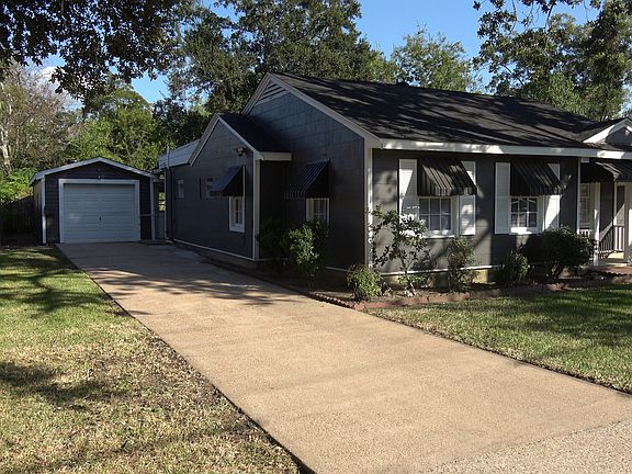 2nd image of 1009 McArthur Dr