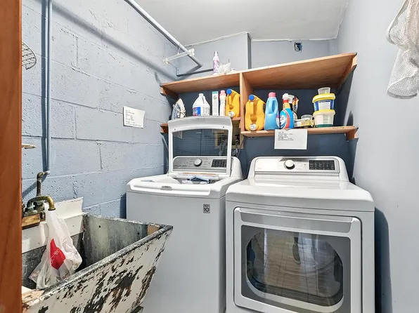 961 Avenue C image 14 of 21