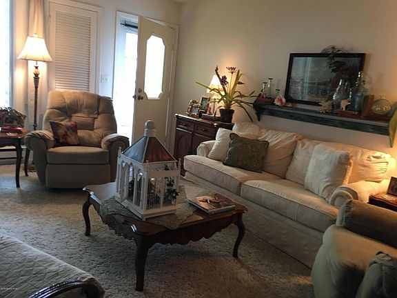 2nd image of 318 W Lake Dr