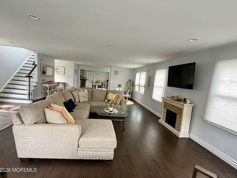 41 Brookwillow Ave — Photo 7
