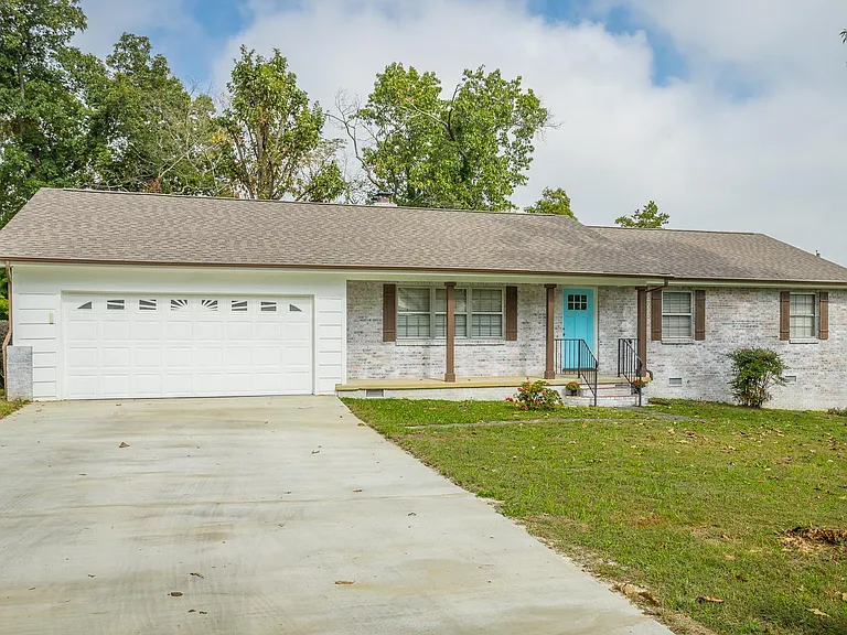 1403 Clearpoint Dr — Photo 31