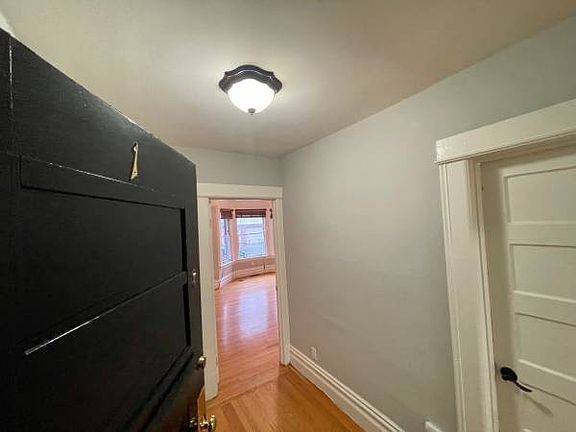 2nd image of 1530 Green St APT 1