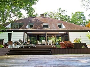 1940 Berkshire Rd, Gates Mills, OH 44040