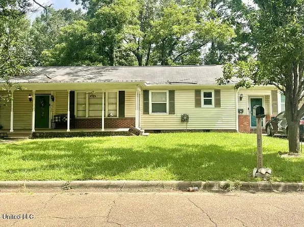 809 Robertson St, Brookhaven, MS 39601