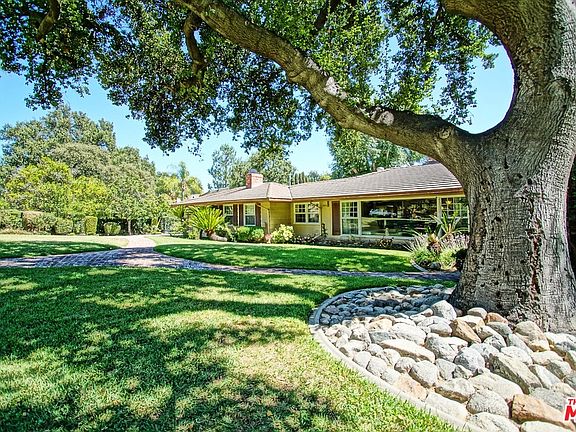 3rd image of 1066 Singing Wood Dr