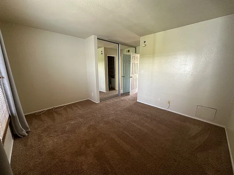 1741 Granville Ave #206 — Photo 13