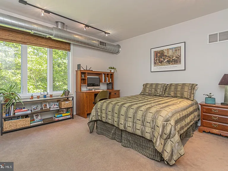 182 Gay St #501 — Photo 23