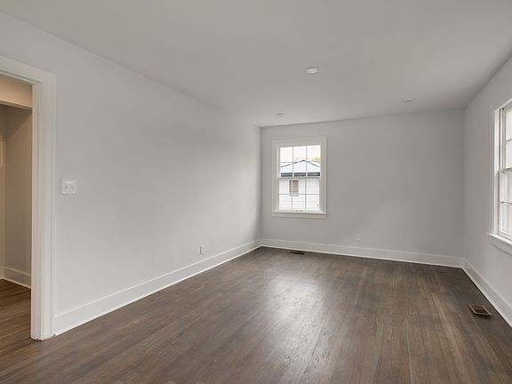 5th image of 315 Pullen Ave