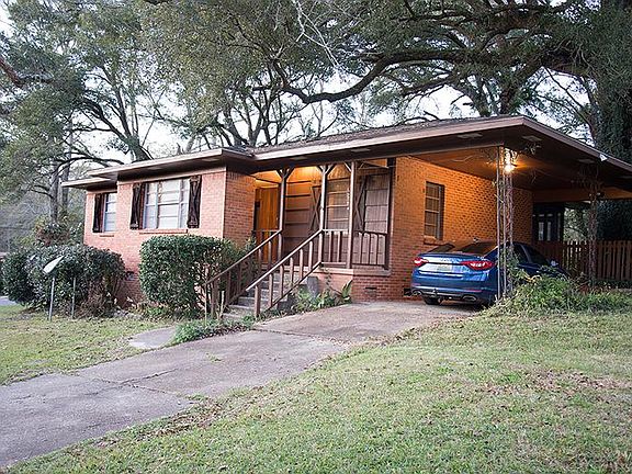 Attached carport.