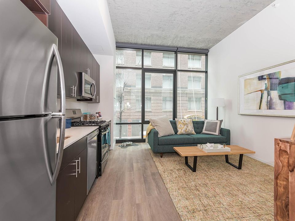 1st image of 1389 S Wabash Ave #906