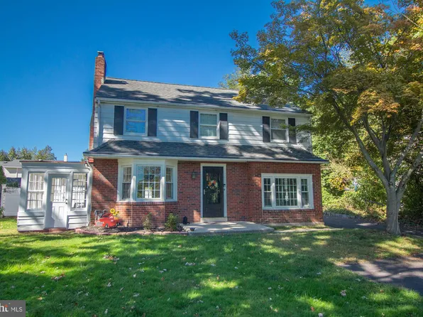 6419 Radcliffe St, Bristol, PA 19007