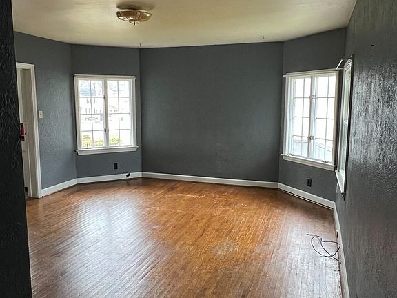 3rd image of 404 Fair Ave NW APT 4