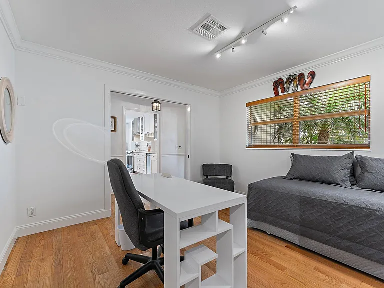 460 Sunrise Way — Photo 16