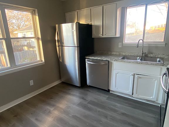 2nd image of 7105 NW Berkley Dr
