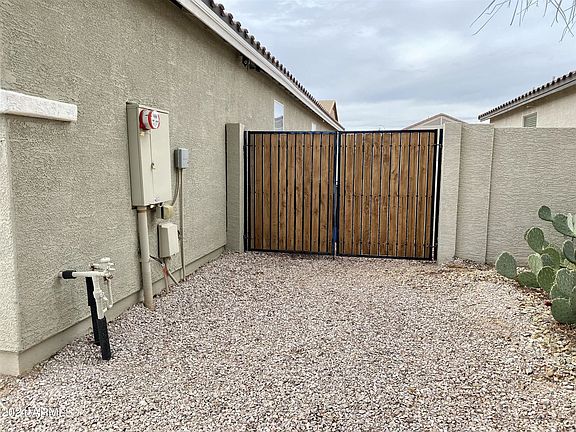 4th image of 2326 S 100th Ln