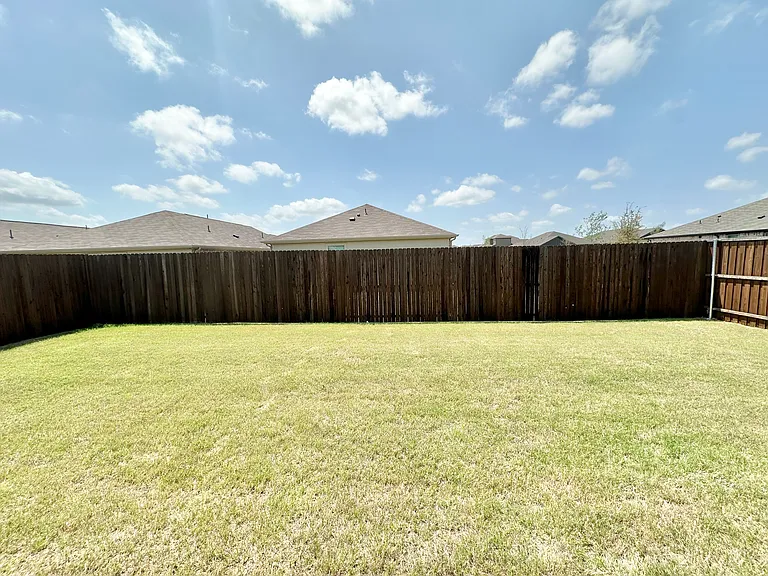 4152 Silverstein St — Photo 14