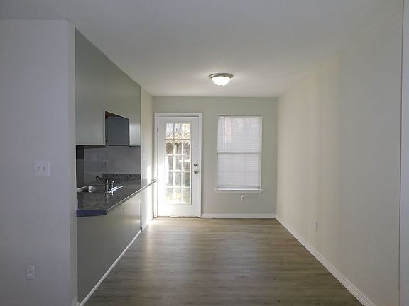 2nd image of 14437 Whitney Dr Unit A